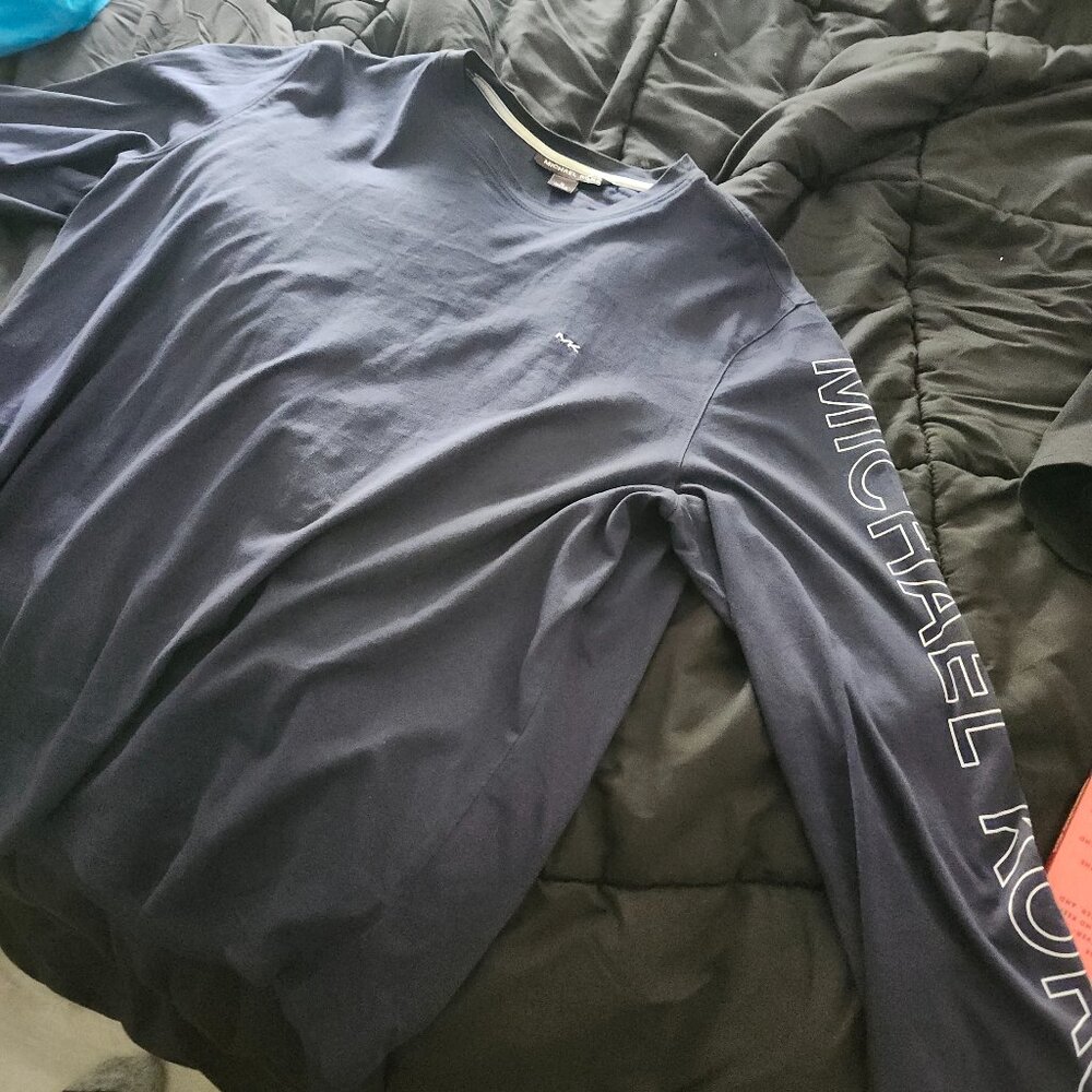 Long sleeve shirt